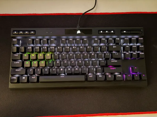 Teclado Corsair K70 RGB