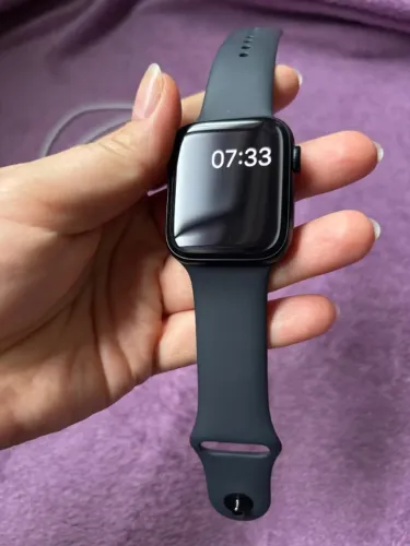 Apple Watch SE GPS 44mm com caixa de alumínio e pulseira esportiva meia-noite (tamanho P/M