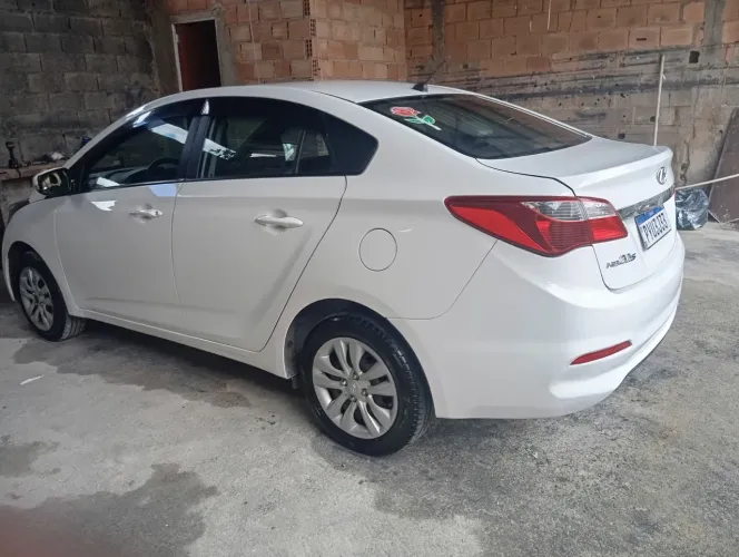 Hyundai HB20S C.plus/c.style1.0 Flex 12V Mec. 4P 2017