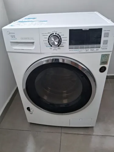 Vendo máquina de lavar lavar e seca.