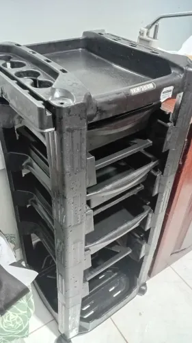 Mesa auxiliar de cabeleireira