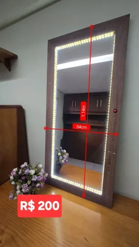 ESPELHO MOLDURA DE MADEIRA COM LED