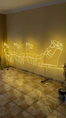 Papai noel com rena ornamentação de Natal