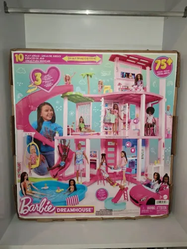 BARBIE DREAMHOUSE