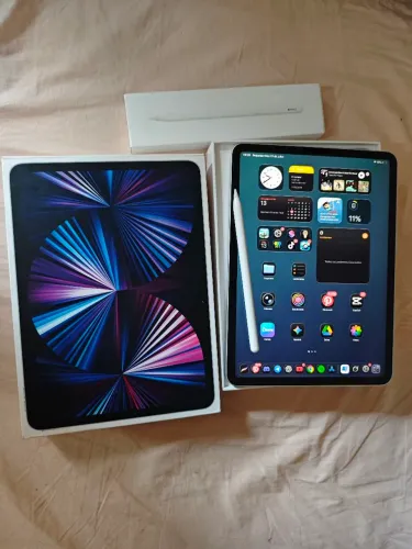 iPad Pro 11" 128GB cinza-espacial 8GB de RAM + apple pencil original