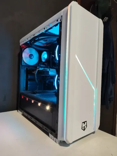 Desktop gamer 11400 + B560m-pro e + 32gb ddr4 + rx580 + nvme kingston 1tb pci-ex 4x