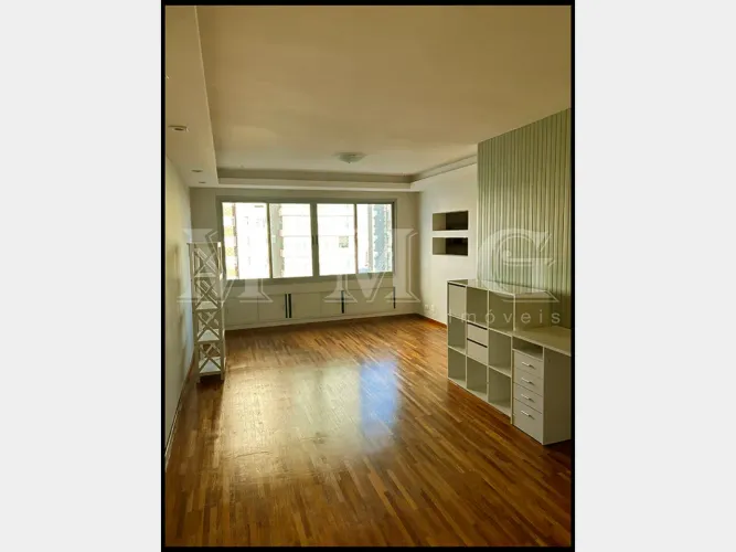 Apartamento no Paraíso ? Amplo, Confortável e Bem Localizado