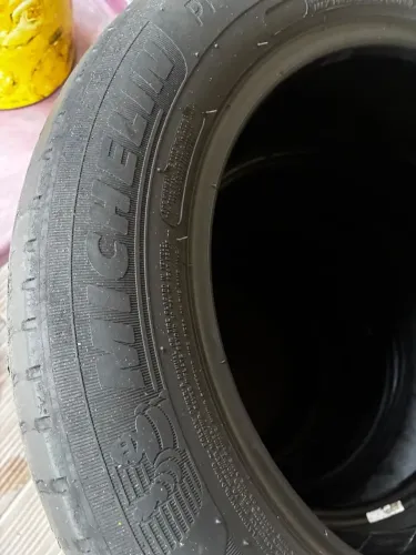 Pneu Roda Meia Vida Michelin