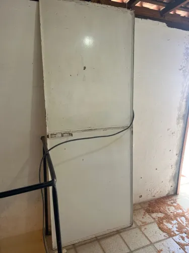 Porta/ portão de ferro chapeada