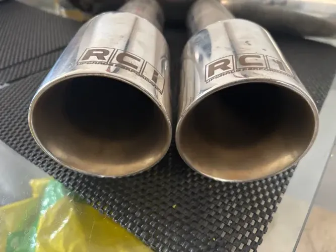2 Ponteira Esportiva Inox Saída Reta 3.5 Pol. Encaixe 2.5 Pol.