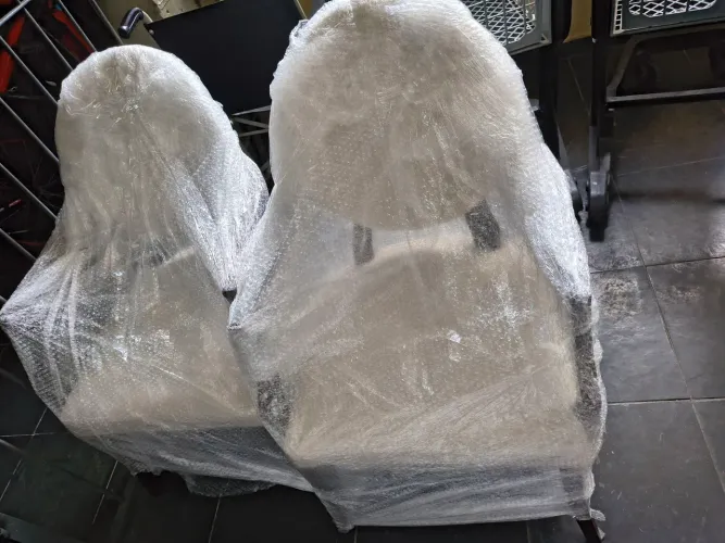  6 CADEIRAS DE LUXO  ALTO PADRÃO de 6 mil pôr 5 mil a 1.000,00 mil cada