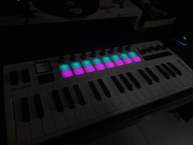 Teclado MIDI M-VAVE SMK-37 Elite