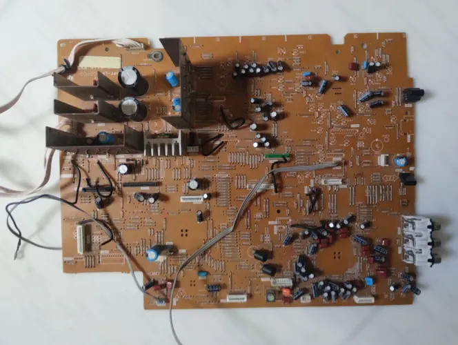 Vende-se essa placa do Sony zux9 