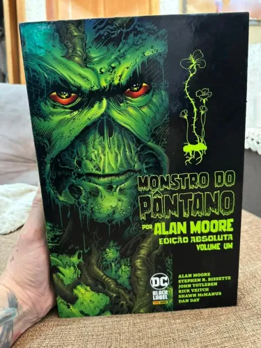 Monstro do Pântano Edição Definitiva Vol. 1 Alan Moore - Esgotada