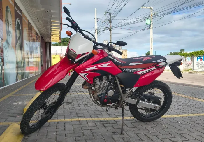 Tornado 250 moto pra pessoas exigentes