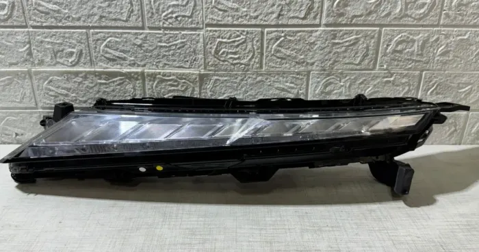 Farol esquerdo Eclipse Cross 2023 2024 2025 superior original
