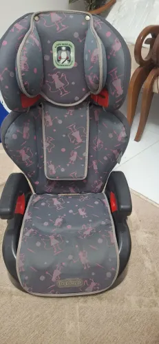 Caderinha de veículo pra criança 3a8 170,00