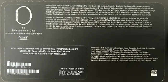 Nike Apple Watch SE Silver Aluminum Case 44mm