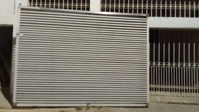 Portão de alumínio 3 metros de comprimento por 2.25 de altura em ótimo estado