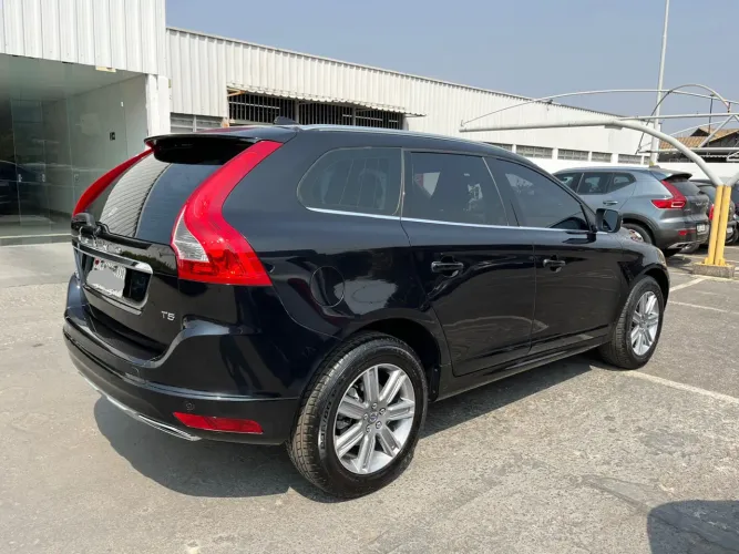 Volvo XC-60 XC 60 T-5 Dynamic 2.0 FWD Turbo Gasolina 4P AUT 2016