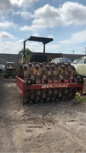 Rolo compactador pipa bobcat