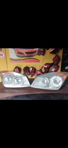 Par de farol Ford Fiesta