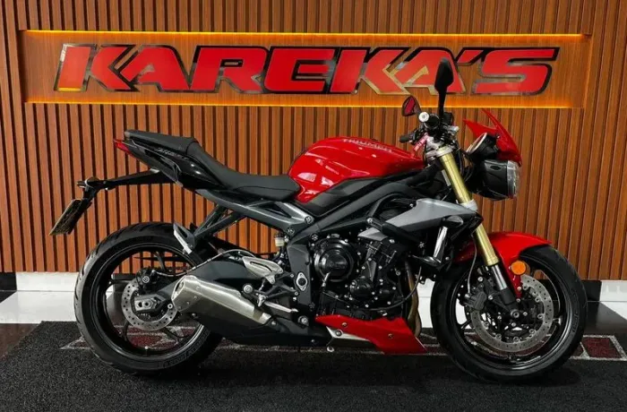 TRIUMPH STREET TRIPLE AB 2015