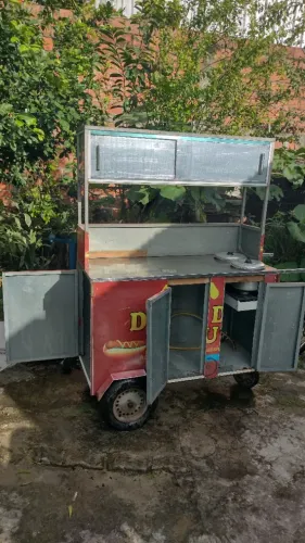 CARRINHO DE CACHORRO QUENTE E SALGADOS