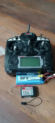 Rádio controle flysky 10 canais com bateria e receptor