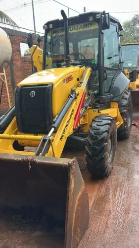 Retroescavadeira New Holland 2025 B95C