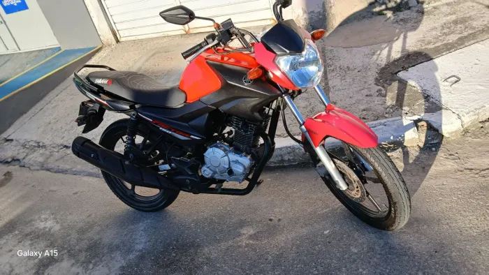 Moto de procedência segunda dono.