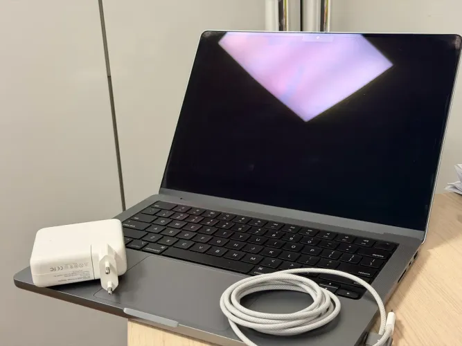 MACBOOK PRO M1 PRO 14? 2021 512gb 16gb RAM