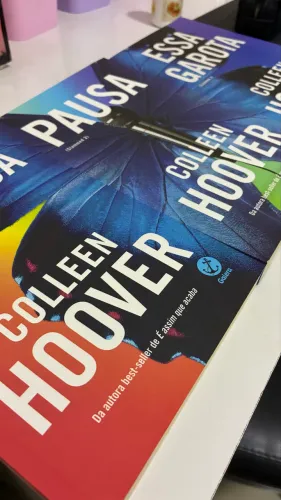 Livros Colleen Hoover