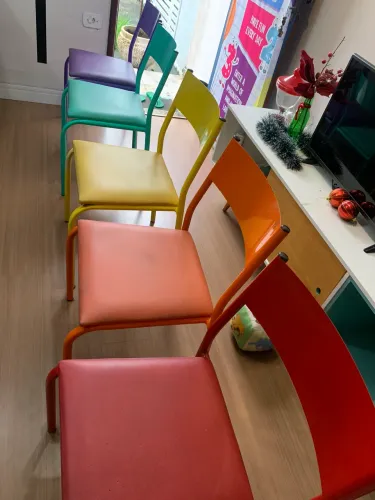 6 Cadeiras coloridas multiuso tok stok
