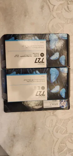 02 Cartucho original HP designjet 727 - 01 Gray e 01 Photo Black - originais e vencidos.