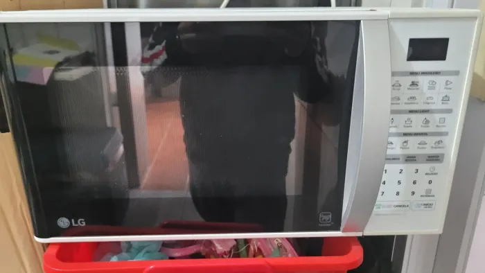 Micro-ondas LG Easy clean