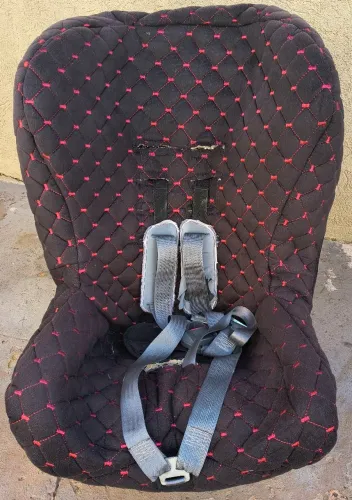 Cadeira de bebê para automóvel