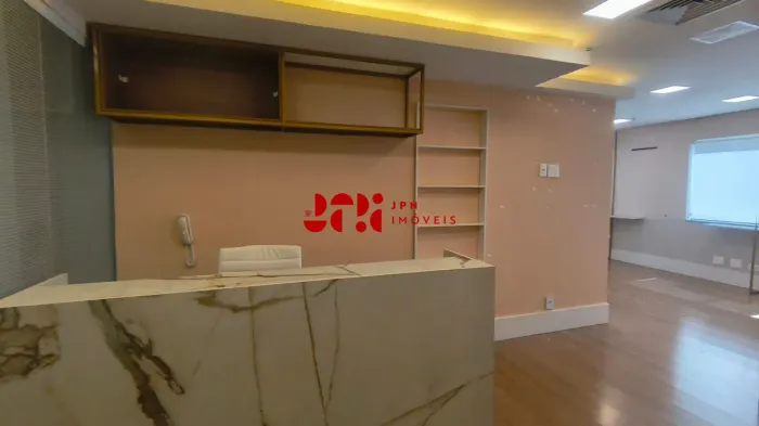 Sala comercial no Itaim Bibi - 135m², 04 banheiros, 04 vagas