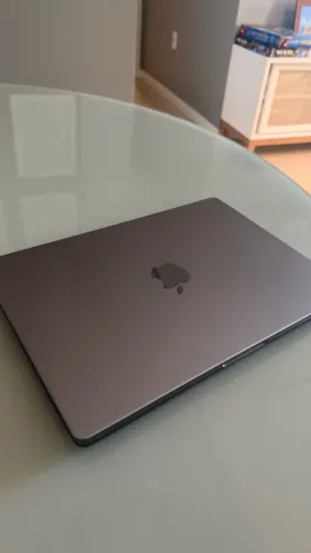 MacBook Pro M1 16gb RAM 516gb