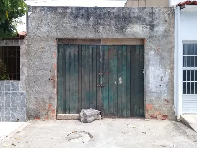 TERRENO PONTA DA TERRA EM RUA SEM SAÍDA 4x26m2