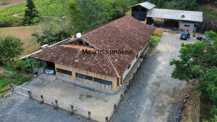 Lindo sítio com 8,63 hectares, duas casas, Ribeirão dos Lobos, Taió-SC, distante em 5 km d