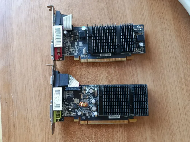 Placas de vídeo GeForce 7200 GS e Radeon HD 4350.