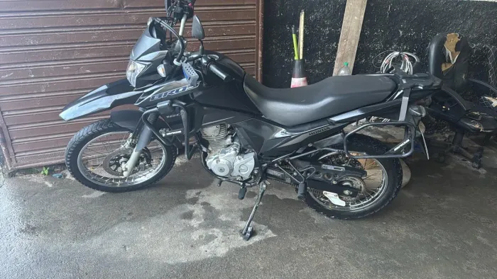 ? VENDO HONDA BROS 2024 - PRETA ?