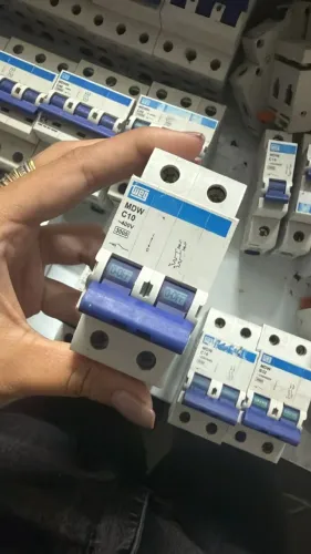 Disjuntor Bipolar WEG 10A MDW-C10-2 Curva C para Trilho DIN