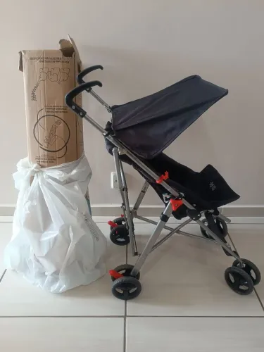 Carrinho de bebê para passeio