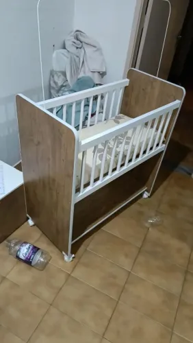 Vendo mini berço com colchão ou troco por algo do meu interesse