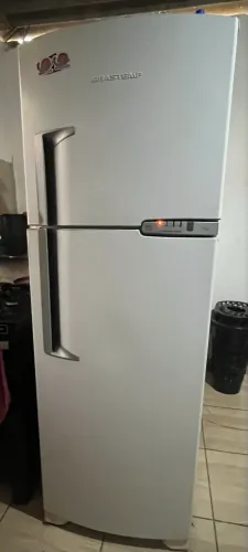 Vendo geladeira 