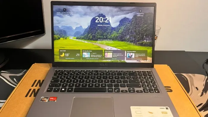 Notebook ASUS VivoBook- Ryzen 5 3500U | 8GB RAM | SSD 120GB