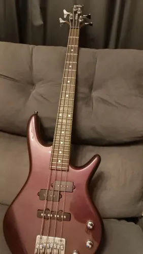 Baixo Ibanez GIO