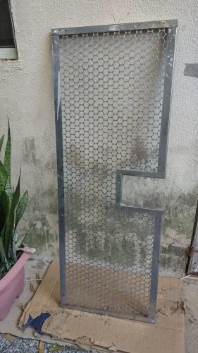 Prateleira de tela moeda em aço inox 